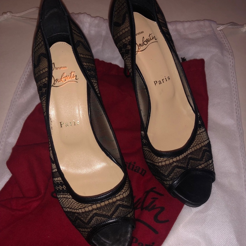 Like new Red bottom hells